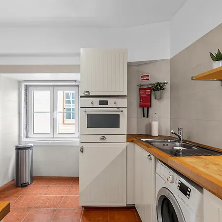 Apartment Elegant S. Miguel Lissabon